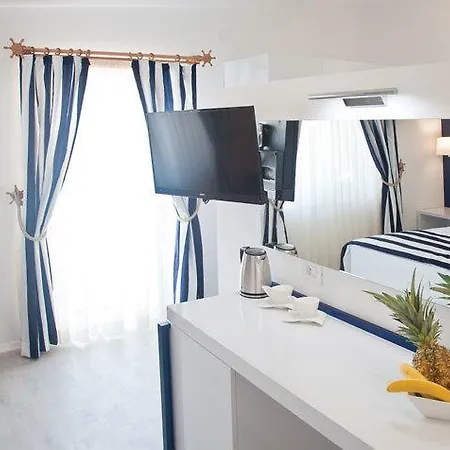 Uslu Hotel Royal Yachting *