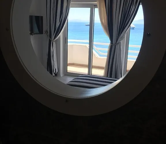 Uslu Hotel Royal Yachting 酒店 *